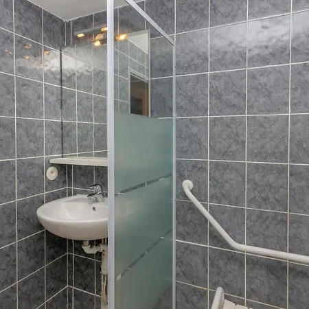 Aix Les Bains Апартаменты *