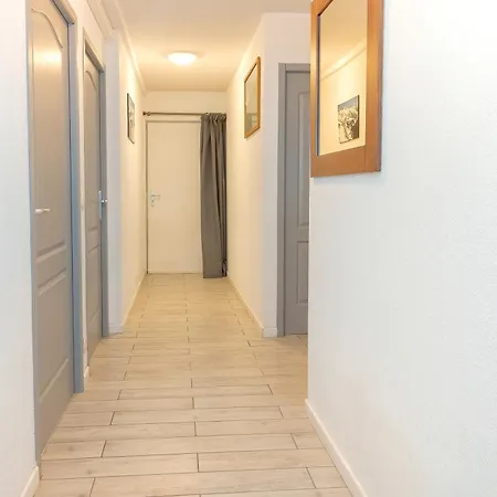 Aix Les Bains Апартаменты Экс-ле-Бен